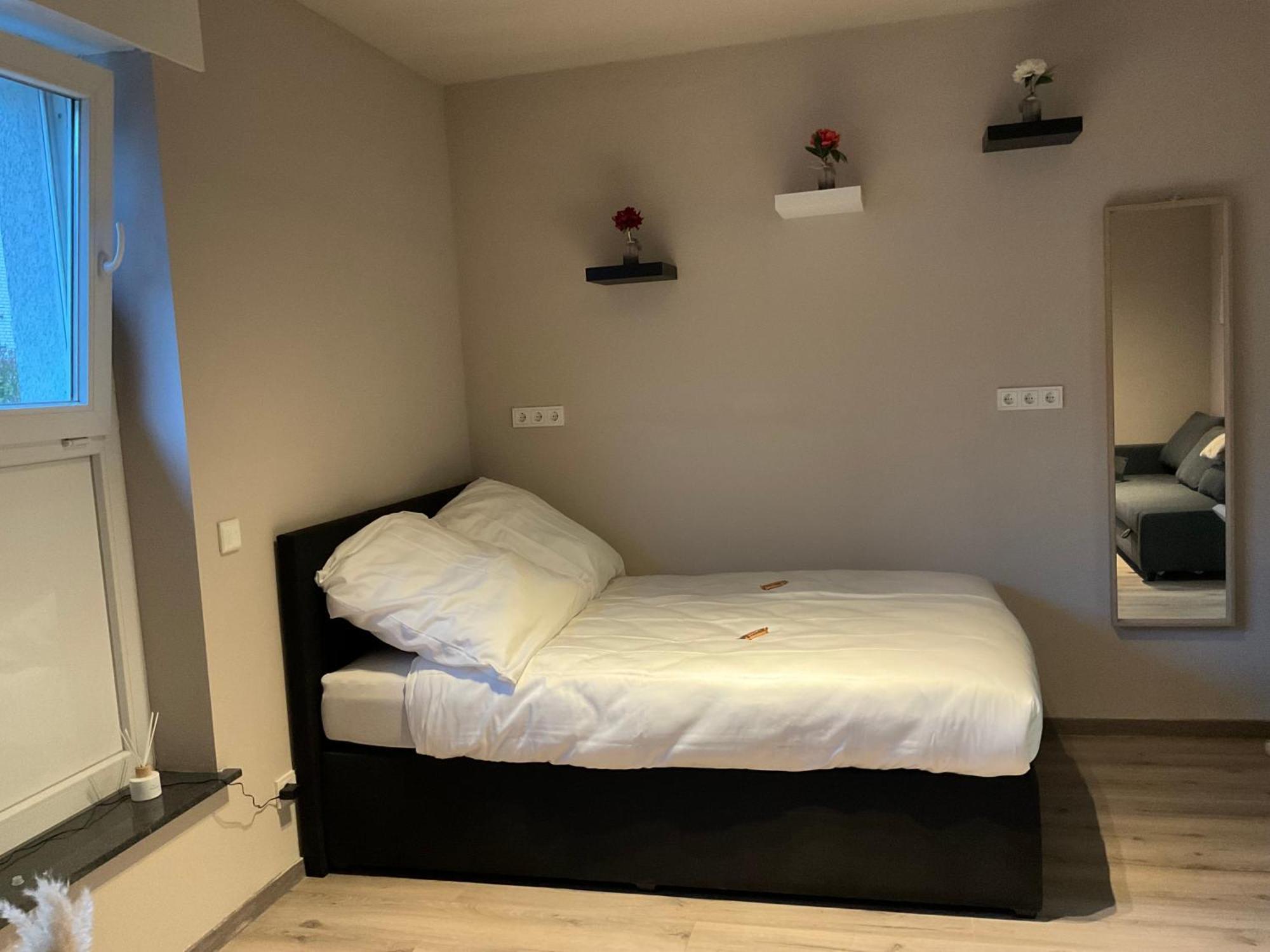 Modernes Studio Am Dreilaendereck Alsdorf Luaran gambar